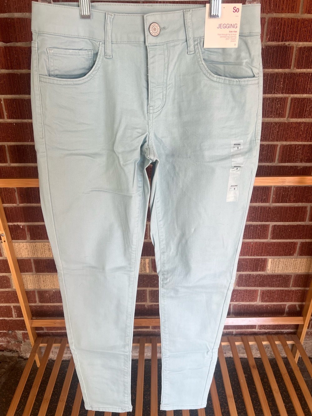 SO NWT low rise jegging